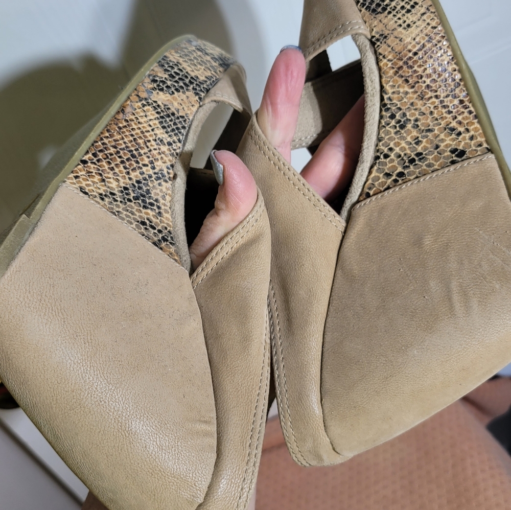 Wedges - Picture 9 of 9